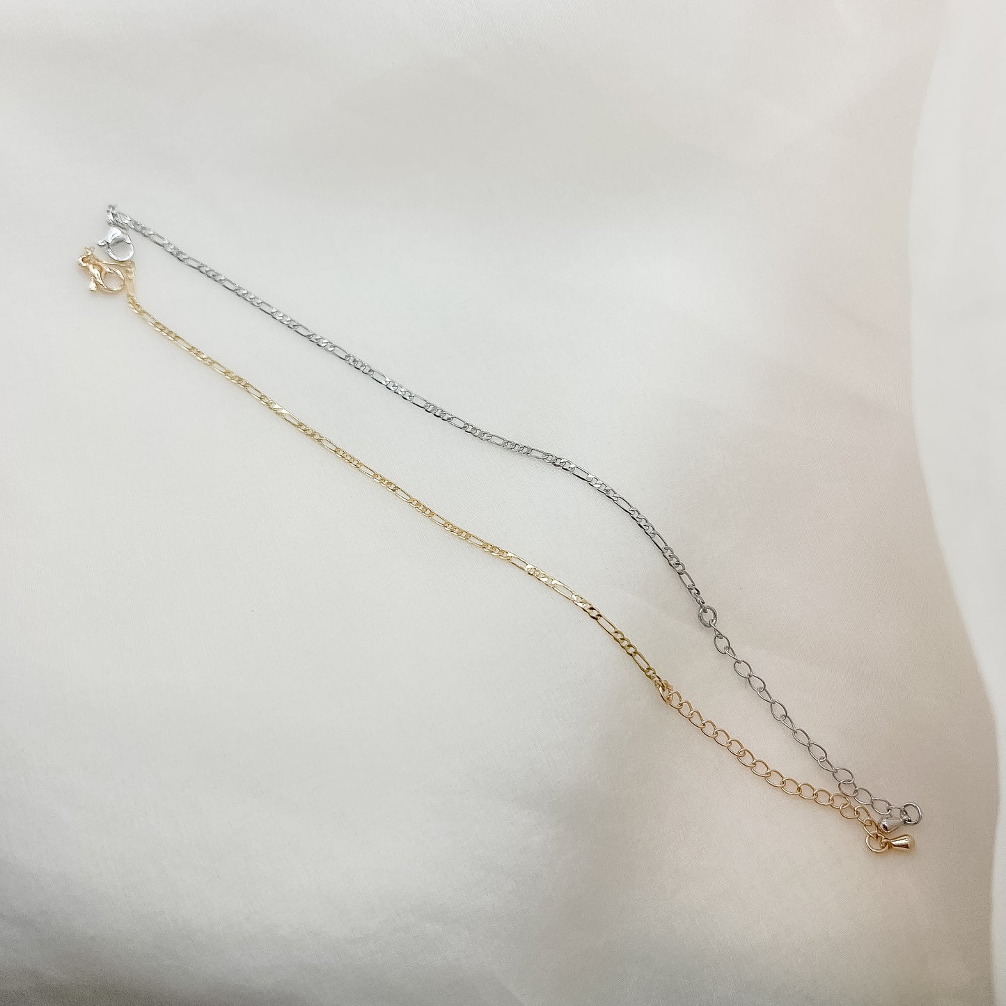 Dainty Figaro Bracelet